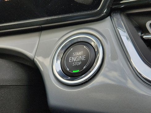 Used 2025 Chevrolet Trax LT image 9