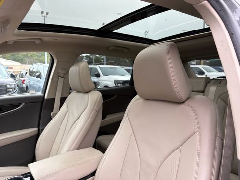 Used 2021 Lincoln Nautilus Reserve w/ Equipment Group 201A image 16