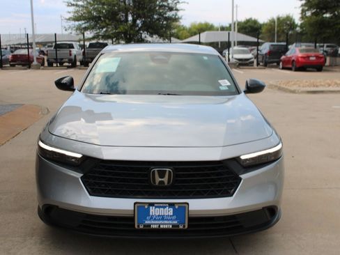 Used 2023 Honda Accord Sport image 9