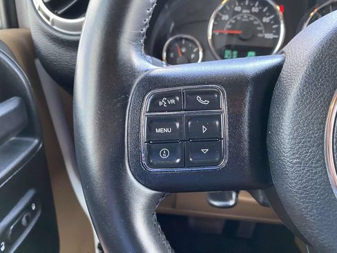 Used 2016 Jeep Wrangler Unlimited Sahara w/ Connectivity Group AWD/4WD image 34