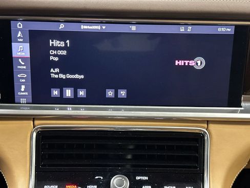 Used 2018 Porsche Panamera image 35