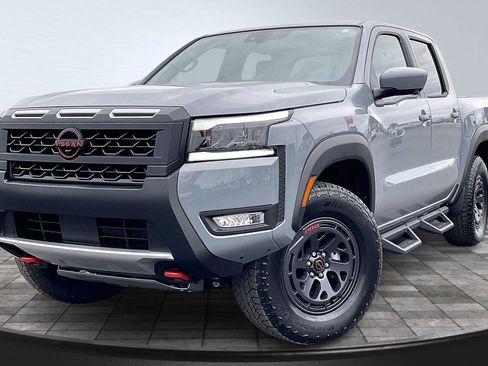 New 2026 Nissan Frontier PRO-4X w/ Pro-4x Convenience Package image 2