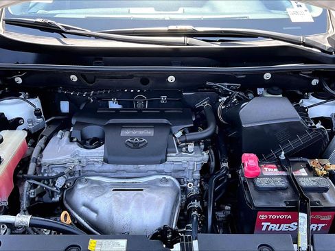 Used 2018 Toyota RAV4 XLE FWD image 29