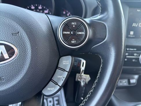 Used 2019 Kia Soul + FWD image 19