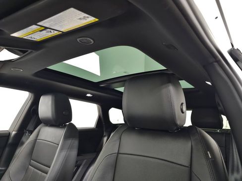 Certified 2024 Land Rover Range Rover Evoque Dynamic SE AWD/4WD image 18