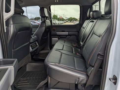 Used 2024 Ford F250 Lariat w/ Sport Appearance Package AWD/4WD image 29