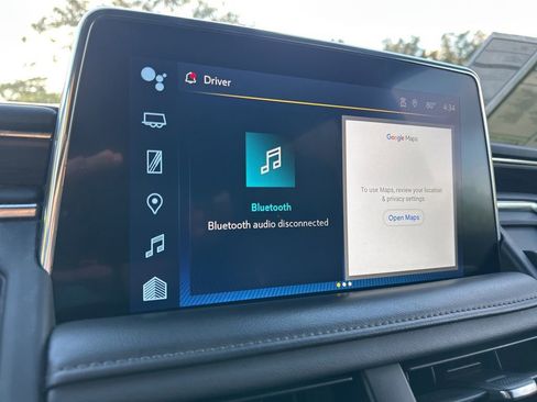 Used 2023 Chevrolet Suburban LT image 31