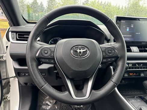 Used 2022 Toyota RAV4 SE w/ Convenience Package AWD/4WD image 10