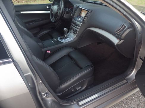 Used 2009 INFINITI G37 x Sedan w/ Premium Pkg AWD/4WD image 19