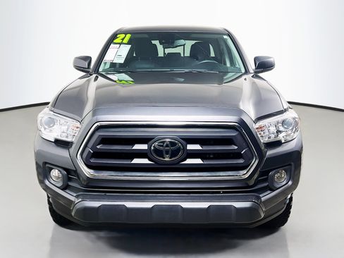 Used 2021 Toyota Tacoma SR5 RWD image 11