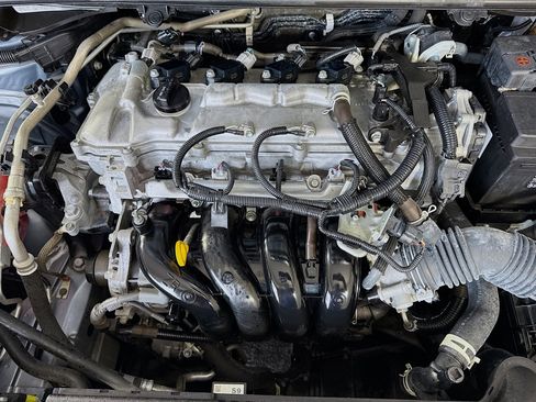 Used 2022 Toyota Corolla LE FWD image 38