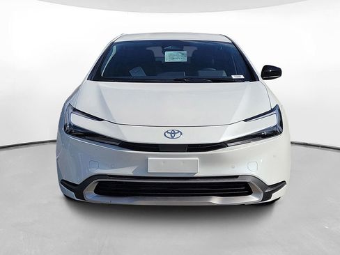 New 2026 Toyota Prius Plug-In Hybrid FWD image 2