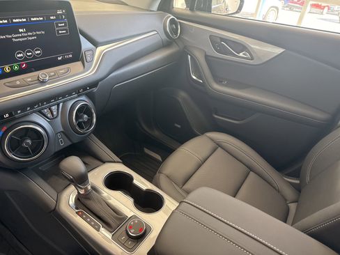 New 2025 Chevrolet Blazer LT w/ Sound & Technology Package AWD/4WD image 25