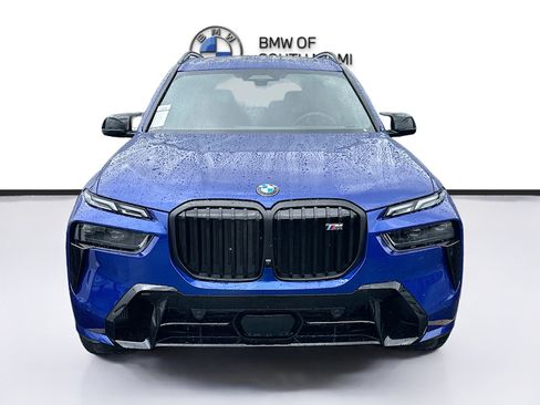 New 2026 BMW X7 M60i image 2