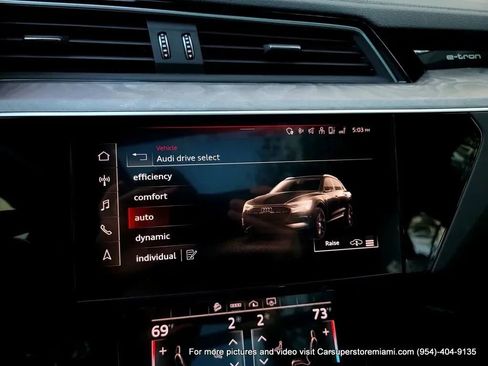 Used 2021 Audi e-tron Premium Plus w/ Premium Plus Package image 66