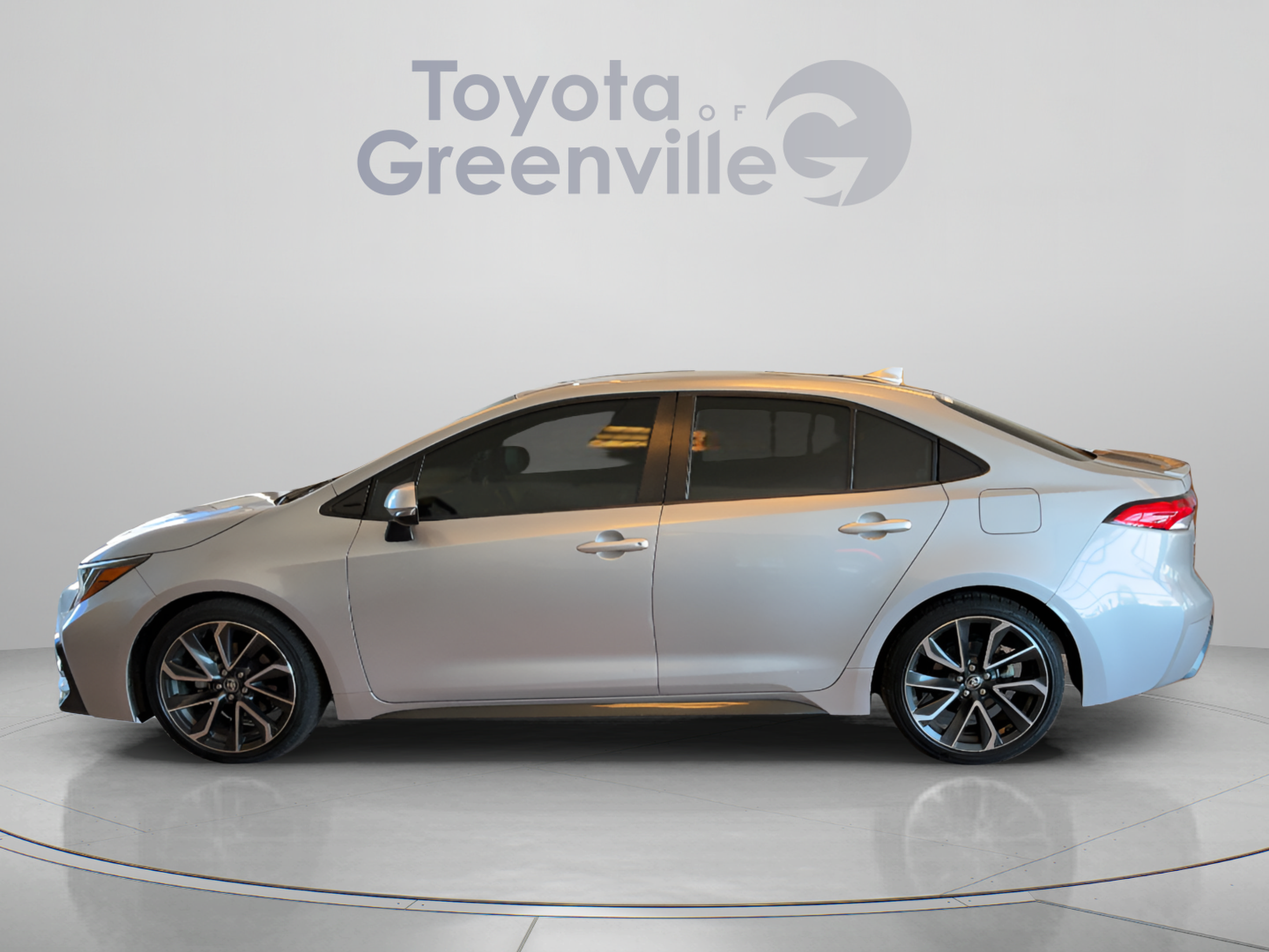 Certified 2022 Toyota Corolla SE FWD image 2