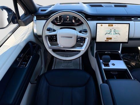 Used 2024 Land Rover Range Rover Autobiography AWD/4WD image 18