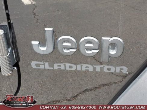 Used 2020 Jeep Gladiator Sport w/ Quick Order Package 24S image 9