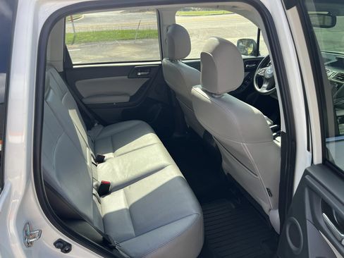 Used 2016 Subaru Forester 2.5i Touring w/ Eyesight & Navigation System AWD/4WD image 17