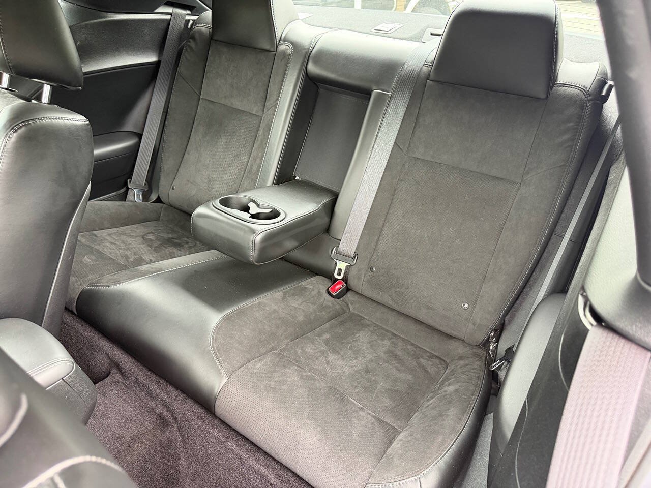 Used 2017 Dodge Challenger R/T Scat Pack RWD image 15