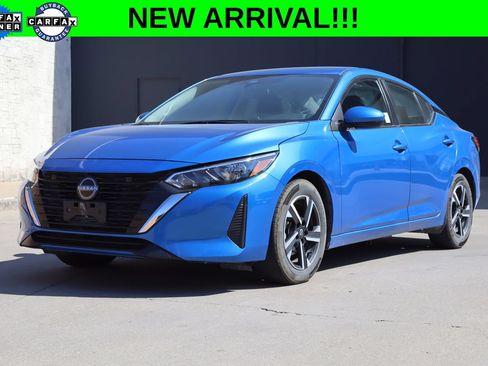 Used 2025 Nissan Sentra SV FWD image 1