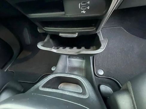 Certified 2026 Chrysler Pacifica Select FWD image 22
