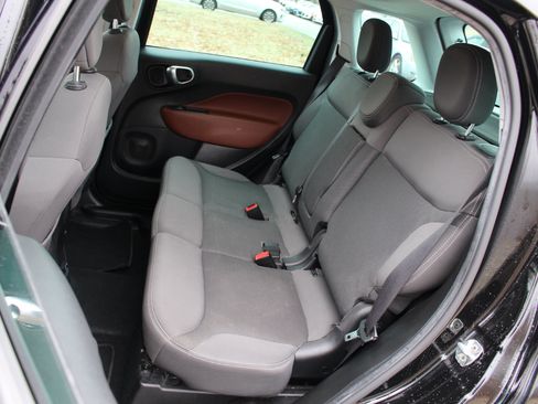 Used 2014 FIAT 500L Trekking w/ Popular Equipment Group image 33