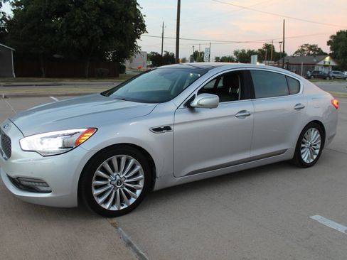 Used 2015 Kia K900 Luxury w/ VIP Package (Discontinued) RWD image 6