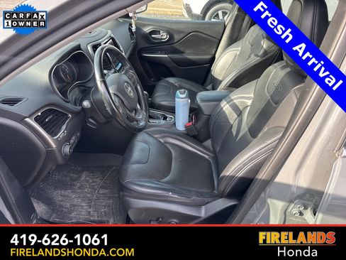 Used 2020 Jeep Cherokee Limited image 17