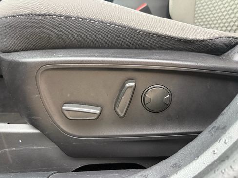 Used 2022 Ford Escape SE w/ SE Sport Appearance Package FWD image 24