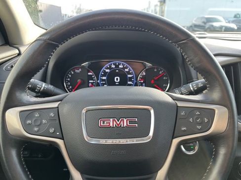 Used 2022 GMC Terrain Denali image 21