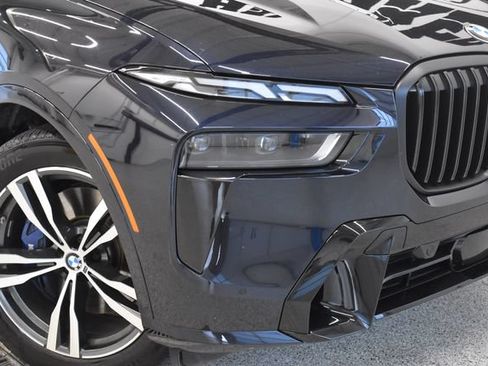 Used 2026 BMW X7 xDrive40i w/ M Sport Package AWD/4WD image 32