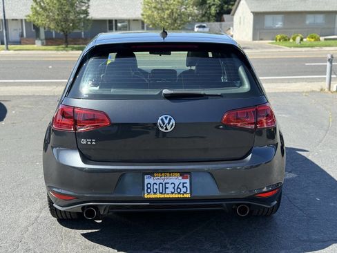 Used 2015 Volkswagen GTI SE image 4