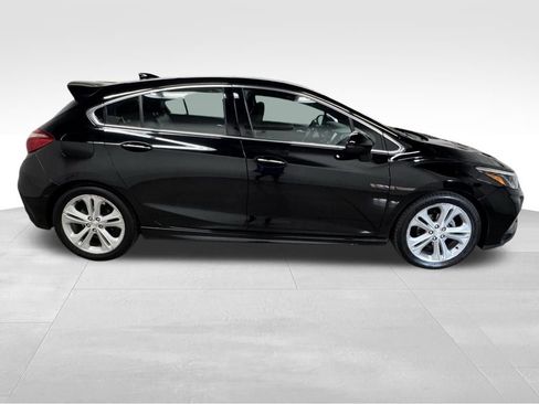 Used 2017 Chevrolet Cruze Premier image 8