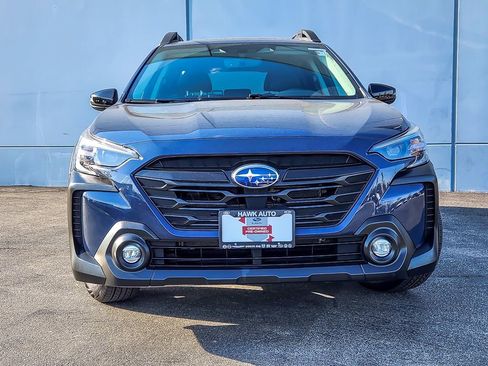 Certified 2025 Subaru Outback Onyx Edition w/ Tech Package 3 AWD/4WD image 4