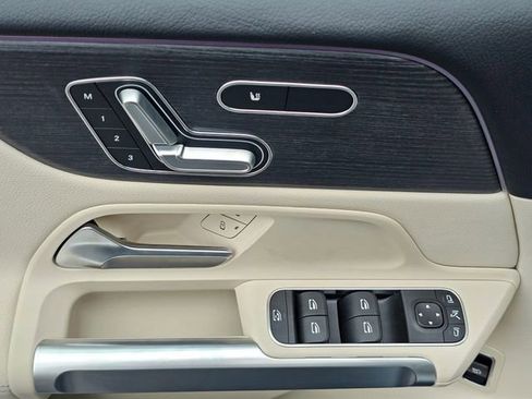 New 2026 Mercedes-Benz GLB 250 4MATIC image 22