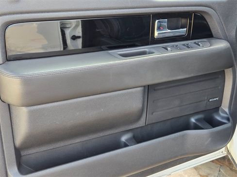 Used 2014 Ford F150 Limited image 11