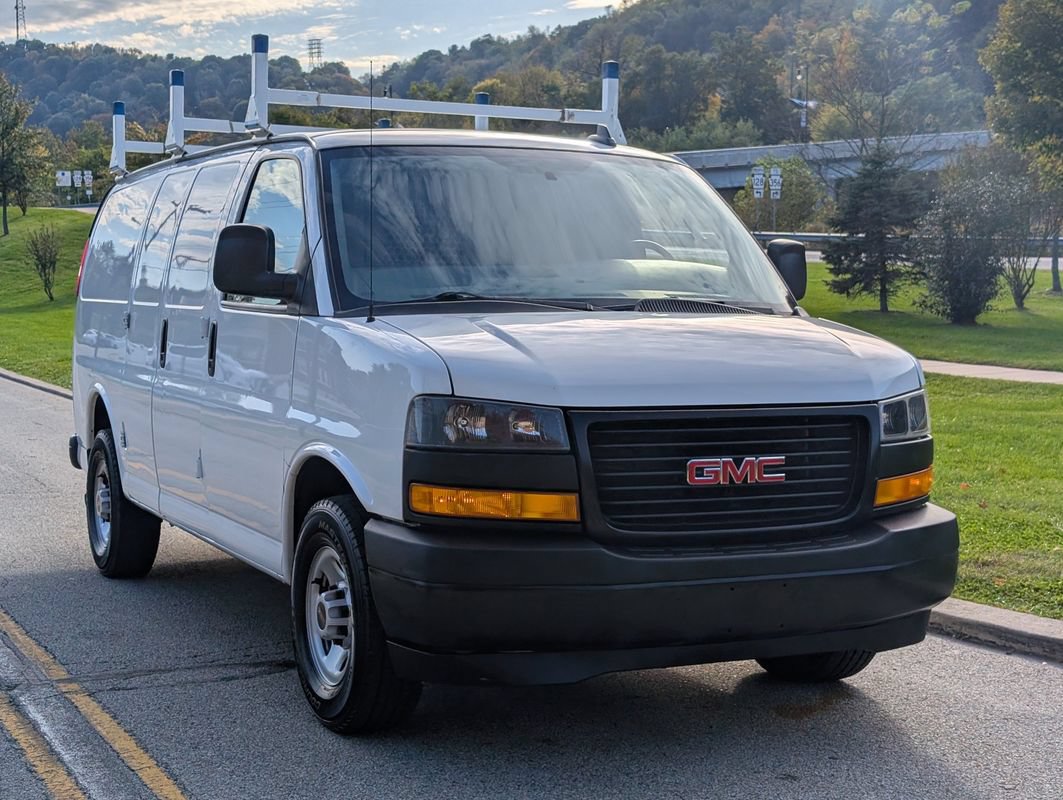 Used 2019 GMC Savana 2500 w/ Driver Convenience Package RWD image 2