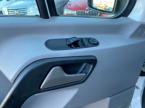 Used 2012 Mercedes-Benz Sprinter 3500 image 12