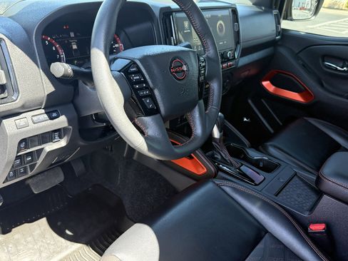 Used 2025 Nissan Frontier PRO-4X w/ Pro Premium Package AWD/4WD image 11