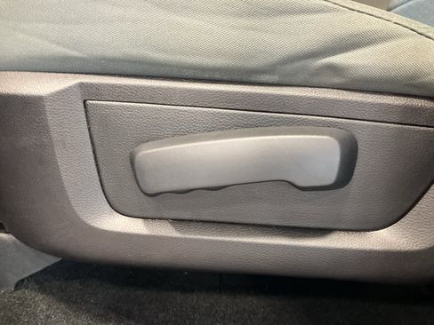 Used 2015 RAM 1500 Express image 11