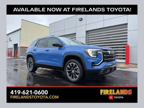 Used 2025 GMC Terrain Elevation w/ Elevation Premium Package image 1