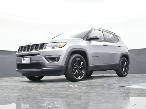 Used 2019 Jeep Compass Altitude image 52
