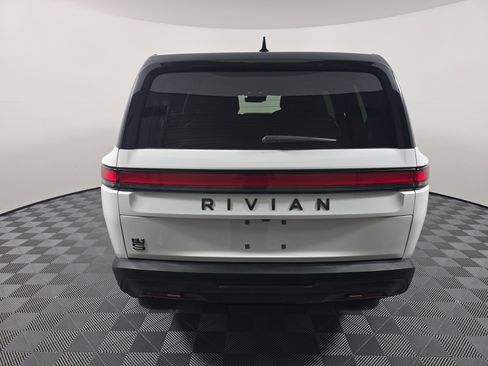 Used 2025 Rivian R1S Adventure AWD/4WD image 4