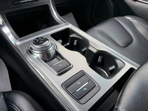 Used 2022 Ford Edge Titanium AWD/4WD image 26