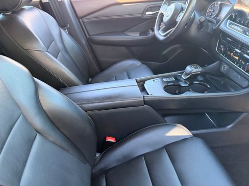 Certified 2023 Nissan Rogue SV w/ SV Premium B Package FWD image 12