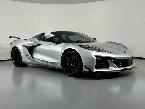 Used 2026 Chevrolet Corvette Z06 RWD image 1