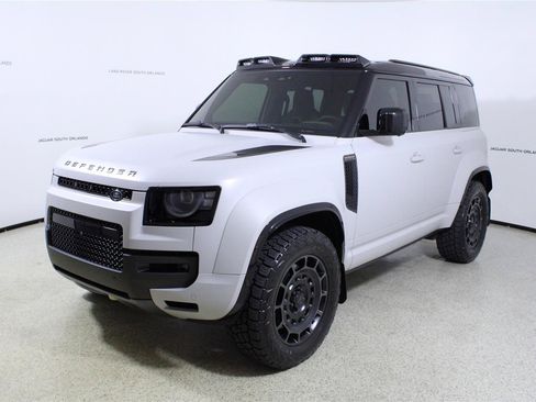 Used 2026 Land Rover Defender 110 OCTA AWD/4WD image 4