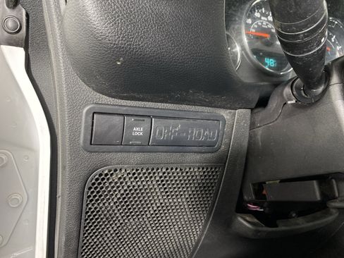 Used 2013 Jeep Wrangler Moab image 17