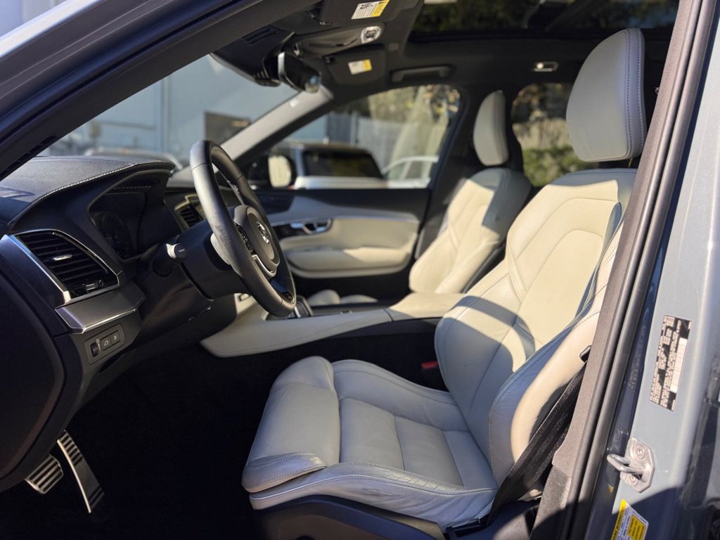 Used 2022 Volvo XC90 T8 R-Design w/ Advanced Package AWD/4WD image 18